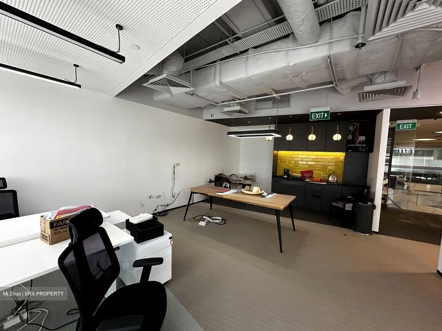 Gateway East (D7), Office #544177991